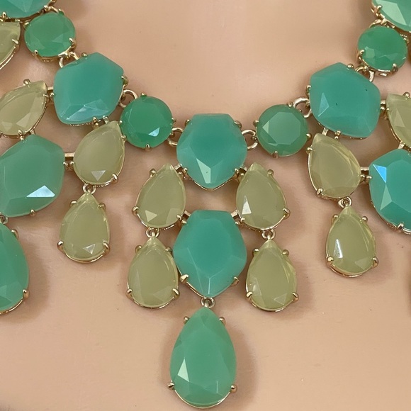 Stella & Dot Green Statement Necklace - Picture 2 of 6